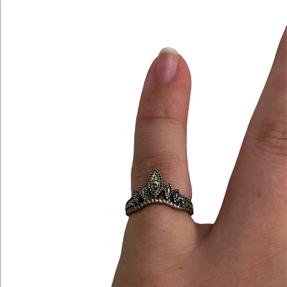 Small Tiara ring - Picture 3 of 6